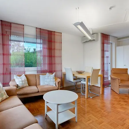 Riverside Wallbach Apartmán *